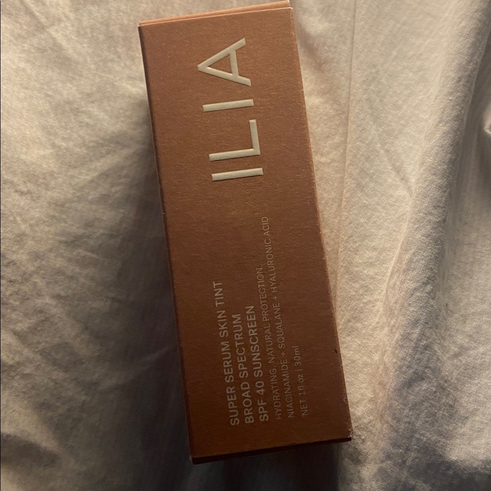ILIA Super Serum Skin Tint SPF 40 Skincare Foundation - ST12.5 RAMLA BAY - Picture 9 of 9